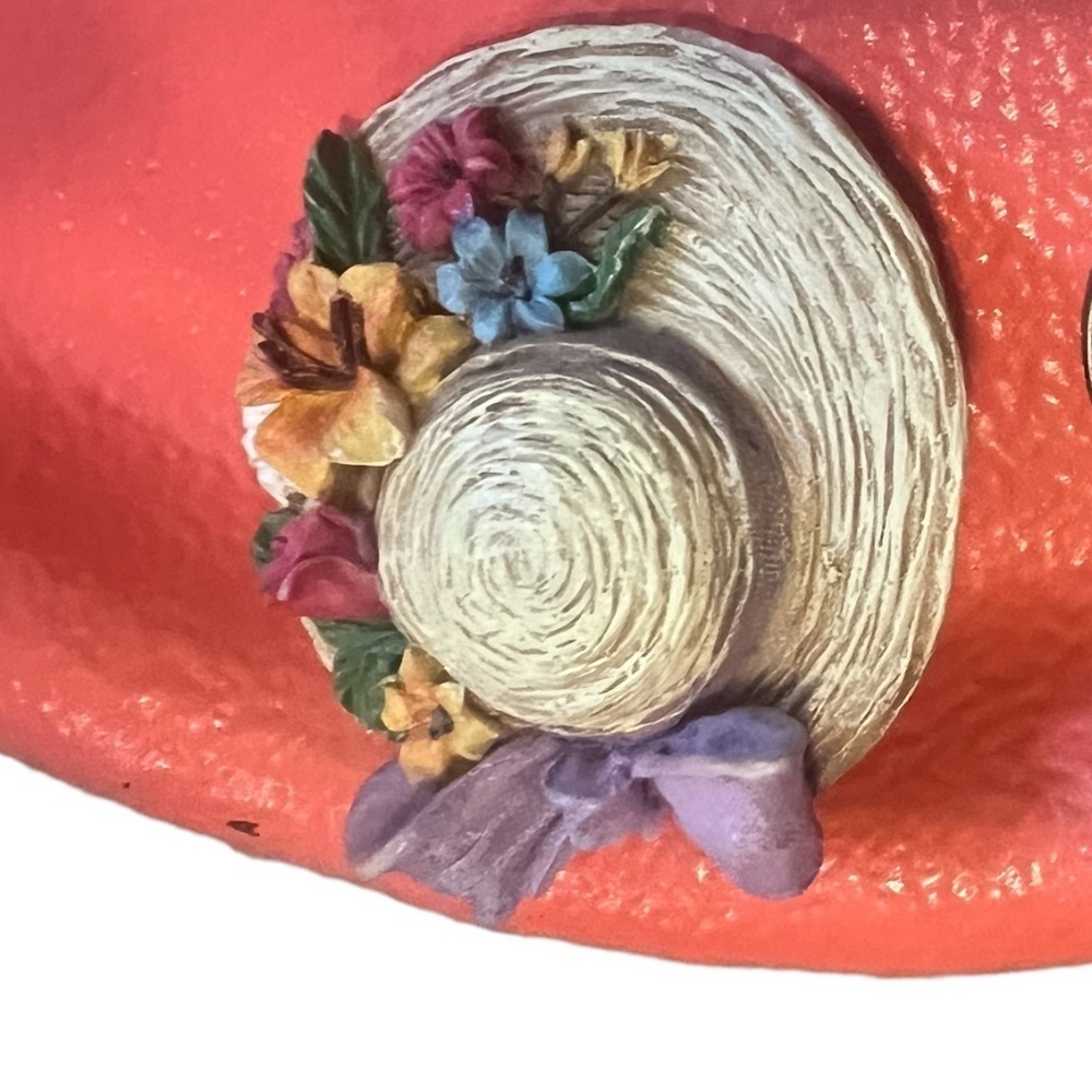 Vintage Jewelry Ladies Sunbonnet Garden Hat with Flowers Bonnet Pin Brooch